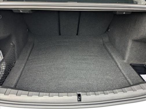 2024 BMW 330 i xDrive