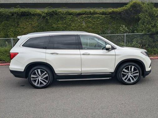 2017 Honda Pilot Elite