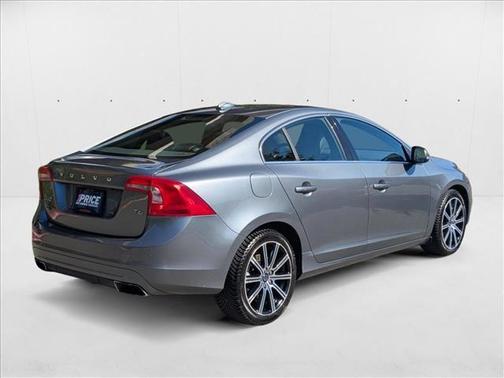 2016 Volvo S60 T6 Drive-E Platinum