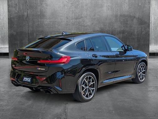2023 BMW X4 M40i