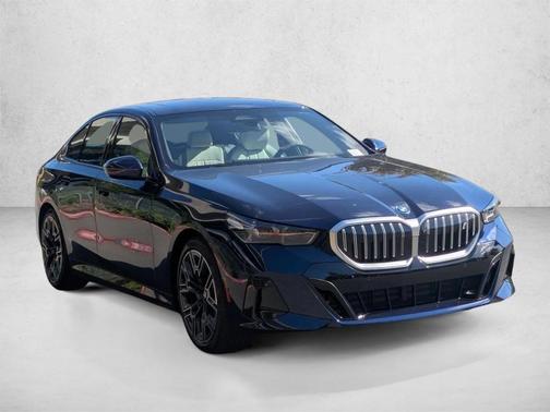Tanzanite Blue II Metallic 2026 BMW i5 xDrive40