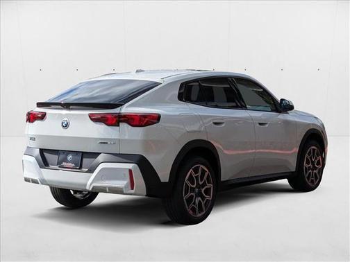 2025 BMW X2 xDrive28i