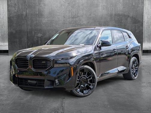 2025 BMW XM Base