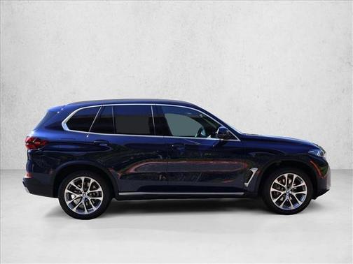 Tanzanite Blue II Metallic 2026 BMW X5 xDrive40i