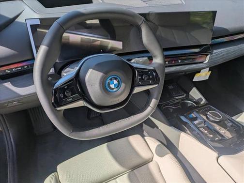 2026 BMW i5 xDrive40