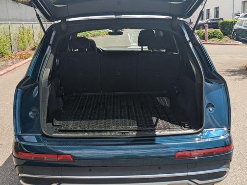 2022 Audi Q7 55 Prestige
