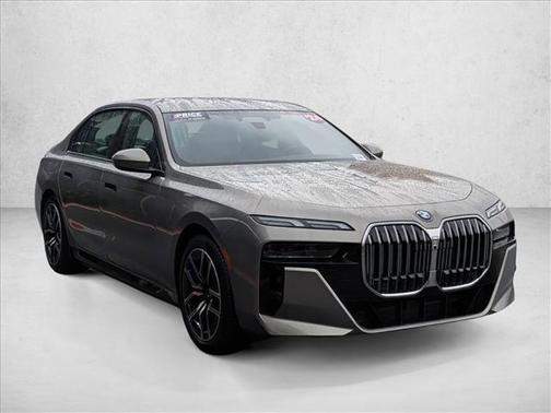 2024 BMW 750e xDrive