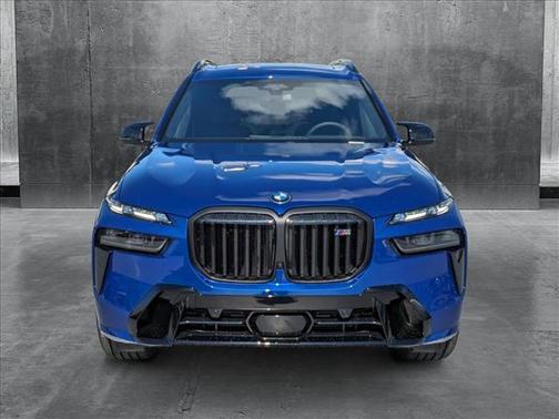 2024 BMW X7 M60i