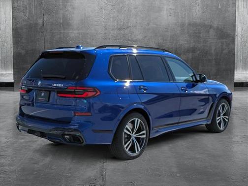 2024 BMW X7 M60i