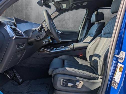 2024 BMW X7 M60i