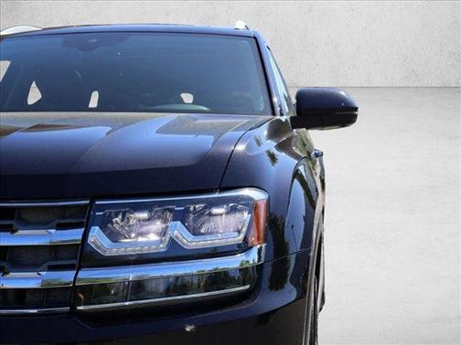 Deep Black Pearl Effect 2018 Volkswagen Atlas 3.6L SEL Premium