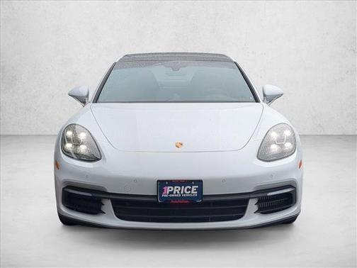 2018 Porsche Panamera 4