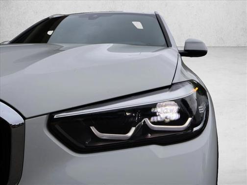 Alpine White 2023 BMW X5 xDrive40i