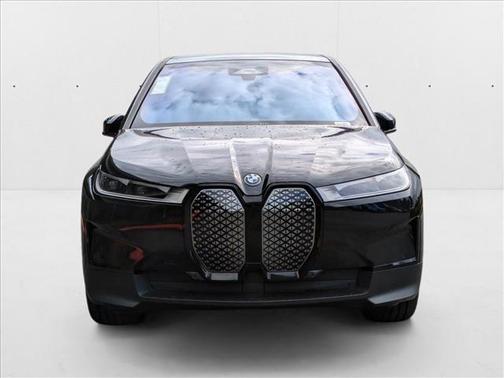 2025 BMW iX xDrive50