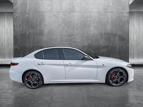 2022 Alfa Romeo Giulia Ti