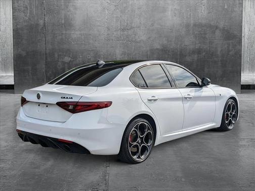 2022 Alfa Romeo Giulia Ti