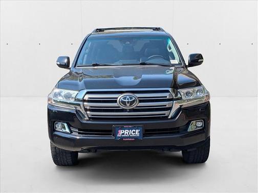 2016 Toyota Land Cruiser V8