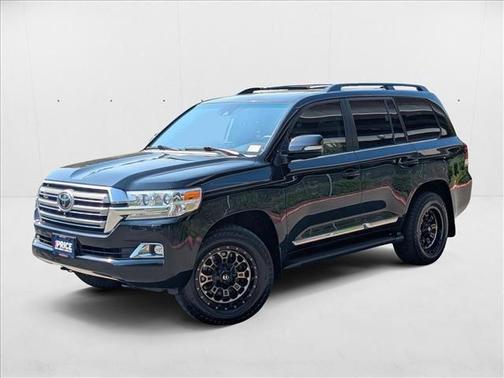 2016 Toyota Land Cruiser V8