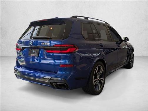 2025 BMW X7 M60i