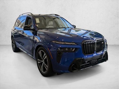 2025 BMW X7 M60i