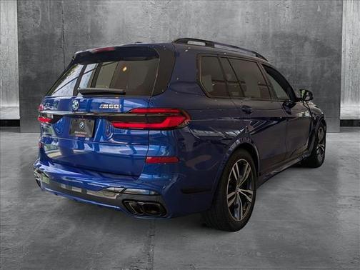 2025 BMW X7 M60i