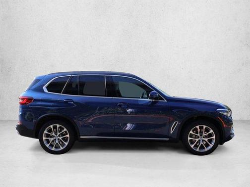 Phytonic Blue Metallic 2023 BMW X5 xDrive40i