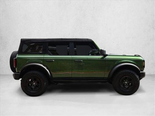 Eruption Green Metallic 2023 Ford Bronco Wildtrak