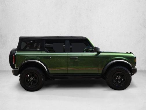 Eruption Green Metallic 2023 Ford Bronco Wildtrak