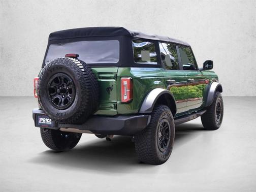 Eruption Green Metallic 2023 Ford Bronco Wildtrak