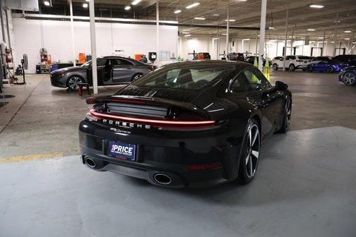 2025 Porsche 911 Carrera