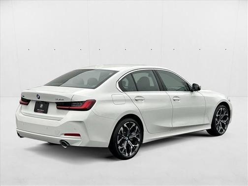 2025 BMW 330 i xDrive