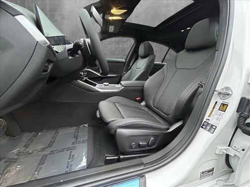 2025 BMW 330 i xDrive