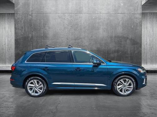 2022 Audi Q7 55 Prestige