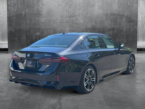 2026 BMW 550e xDrive