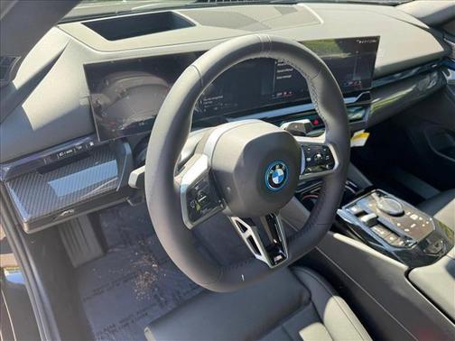 2026 BMW 550e xDrive