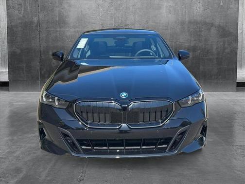 2026 BMW 550e xDrive