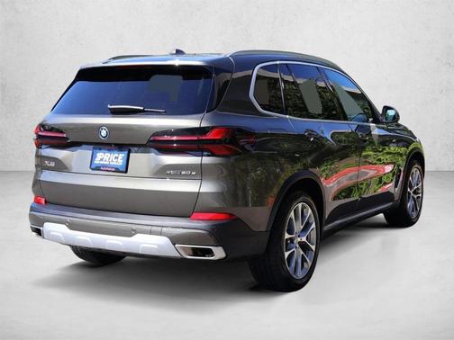 Manhattan Green Metallic 2026 BMW X5 PHEV xDrive50e