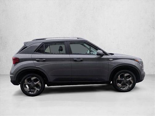 2022 Hyundai VENUE SEL