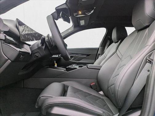 2025 BMW 540 i xDrive