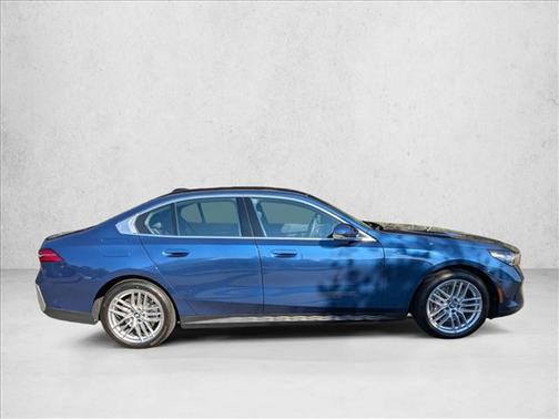 2025 BMW 540 i xDrive