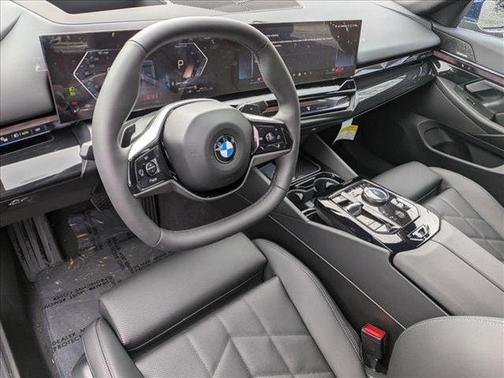2025 BMW 540 i xDrive