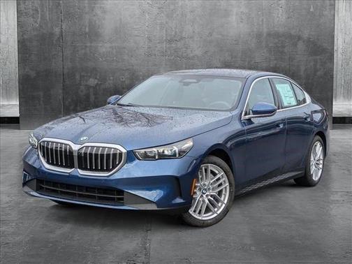 2025 BMW 540 i xDrive