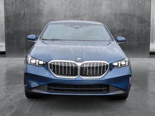 2025 BMW 540 i xDrive