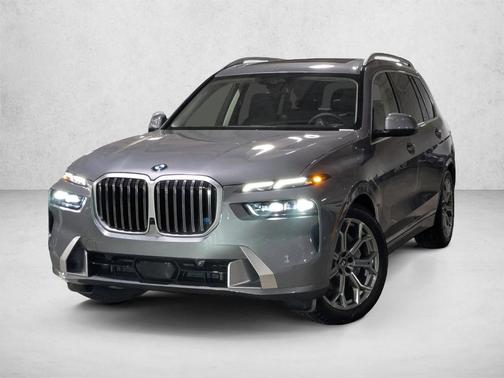 Gray Metallic 2026 BMW X7 xDrive40i