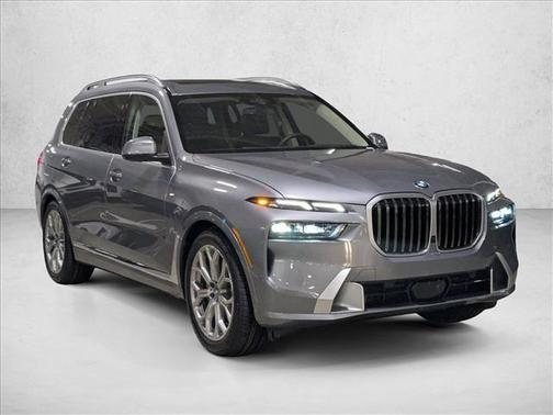 Gray Metallic 2026 BMW X7 xDrive40i