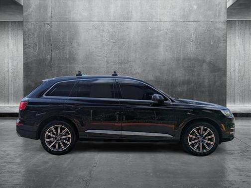 2019 Audi Q7 45 SE Premium Plus