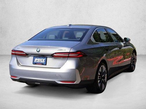 Gray Metallic 2026 BMW i5 xDrive40