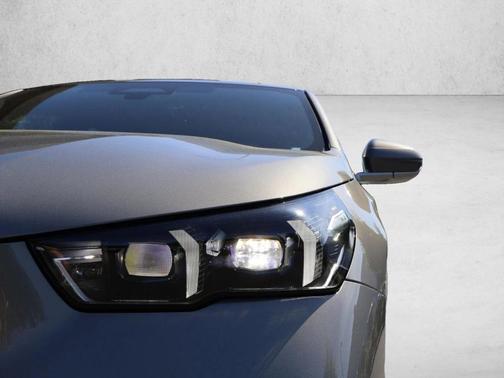 Gray Metallic 2026 BMW i5 xDrive40