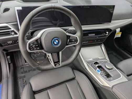 Black Sapphire Metallic 2025 BMW i4 Gran Coupe xDrive40
