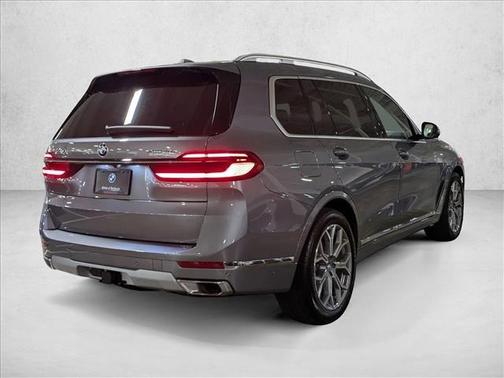 Gray Metallic 2026 BMW X7 xDrive40i